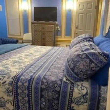 Jad Hosts Crown Heights On The Parkway Hotel